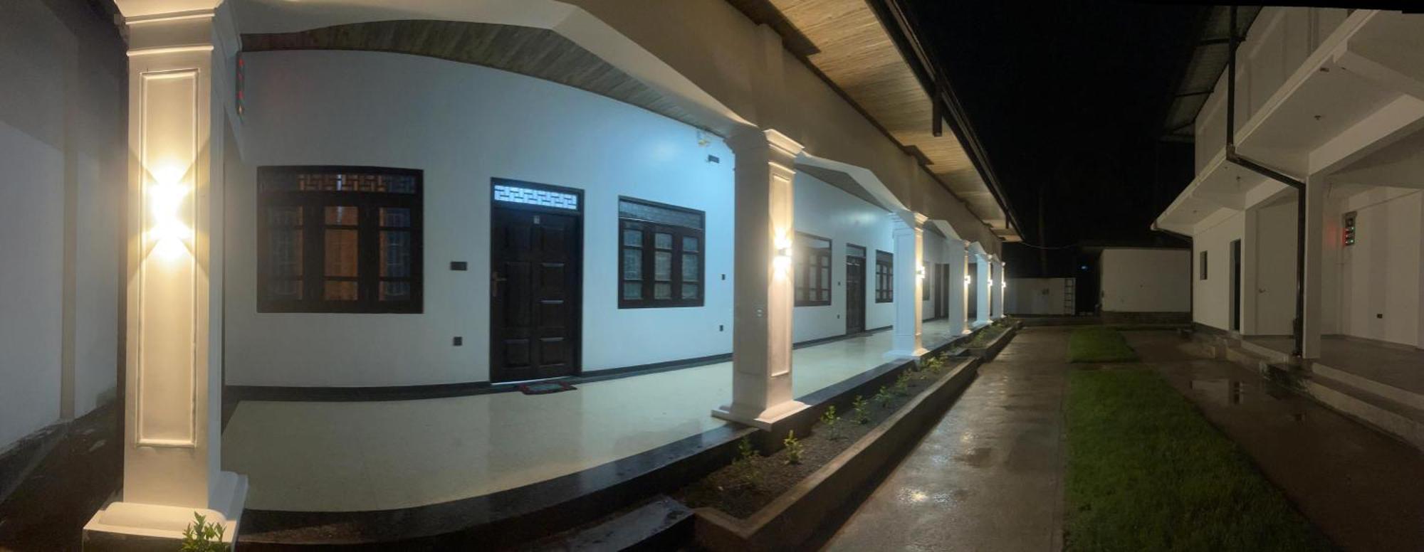 The Sanctum Hotel Talaimannar Bagian luar foto