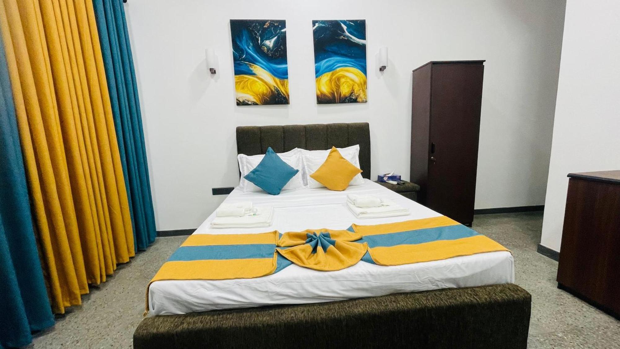 The Sanctum Hotel Talaimannar Bagian luar foto