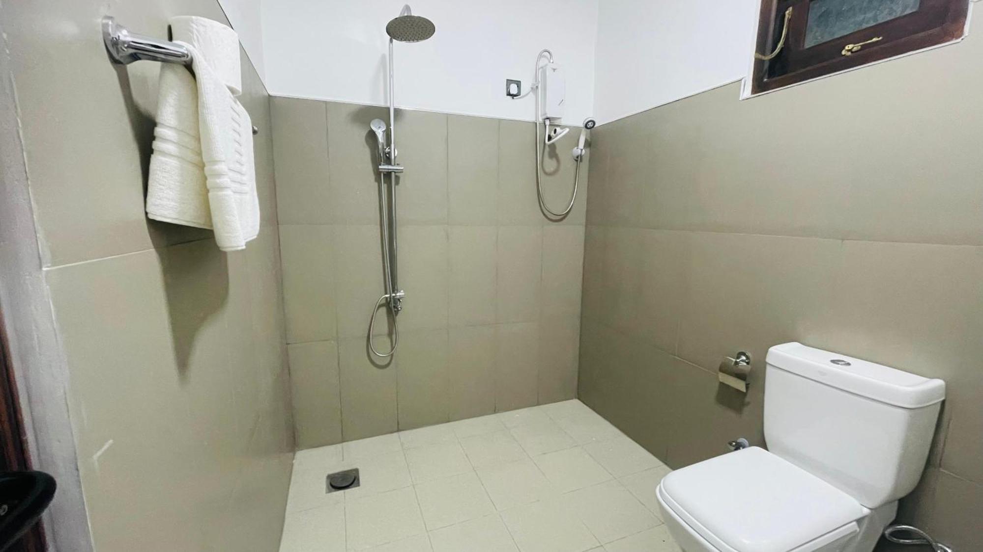 The Sanctum Hotel Talaimannar Bagian luar foto