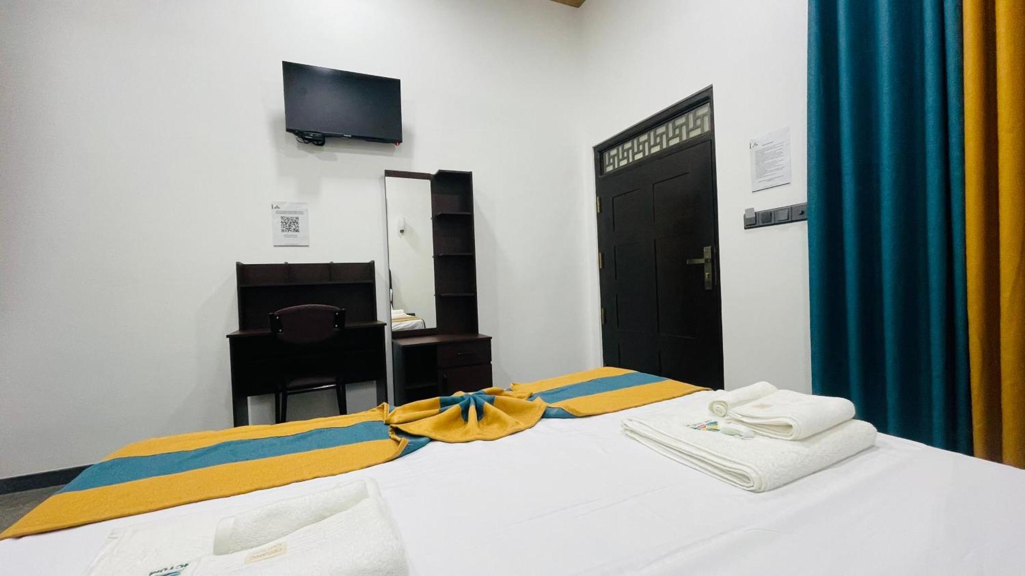 The Sanctum Hotel Talaimannar Bagian luar foto