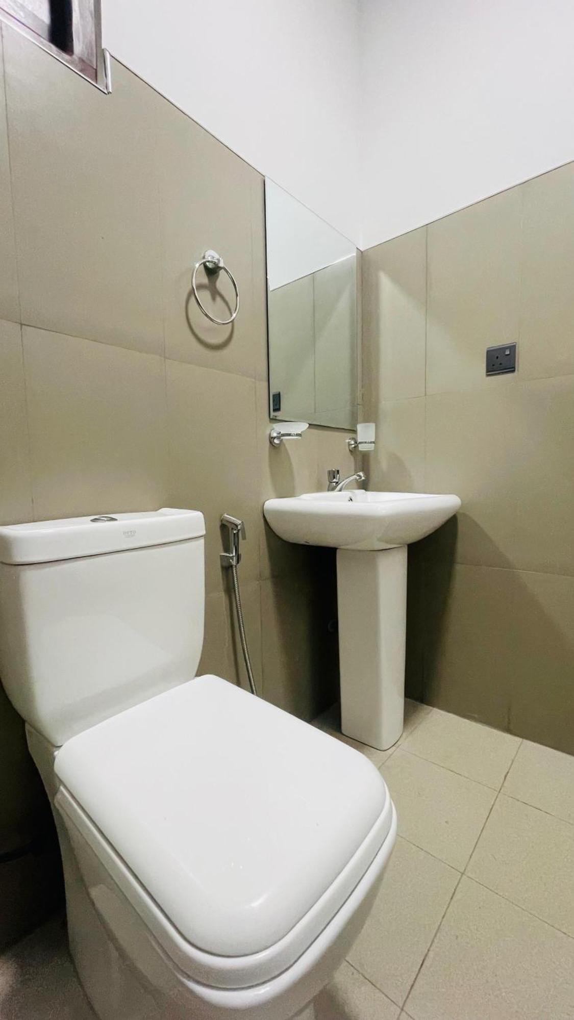 The Sanctum Hotel Talaimannar Bagian luar foto